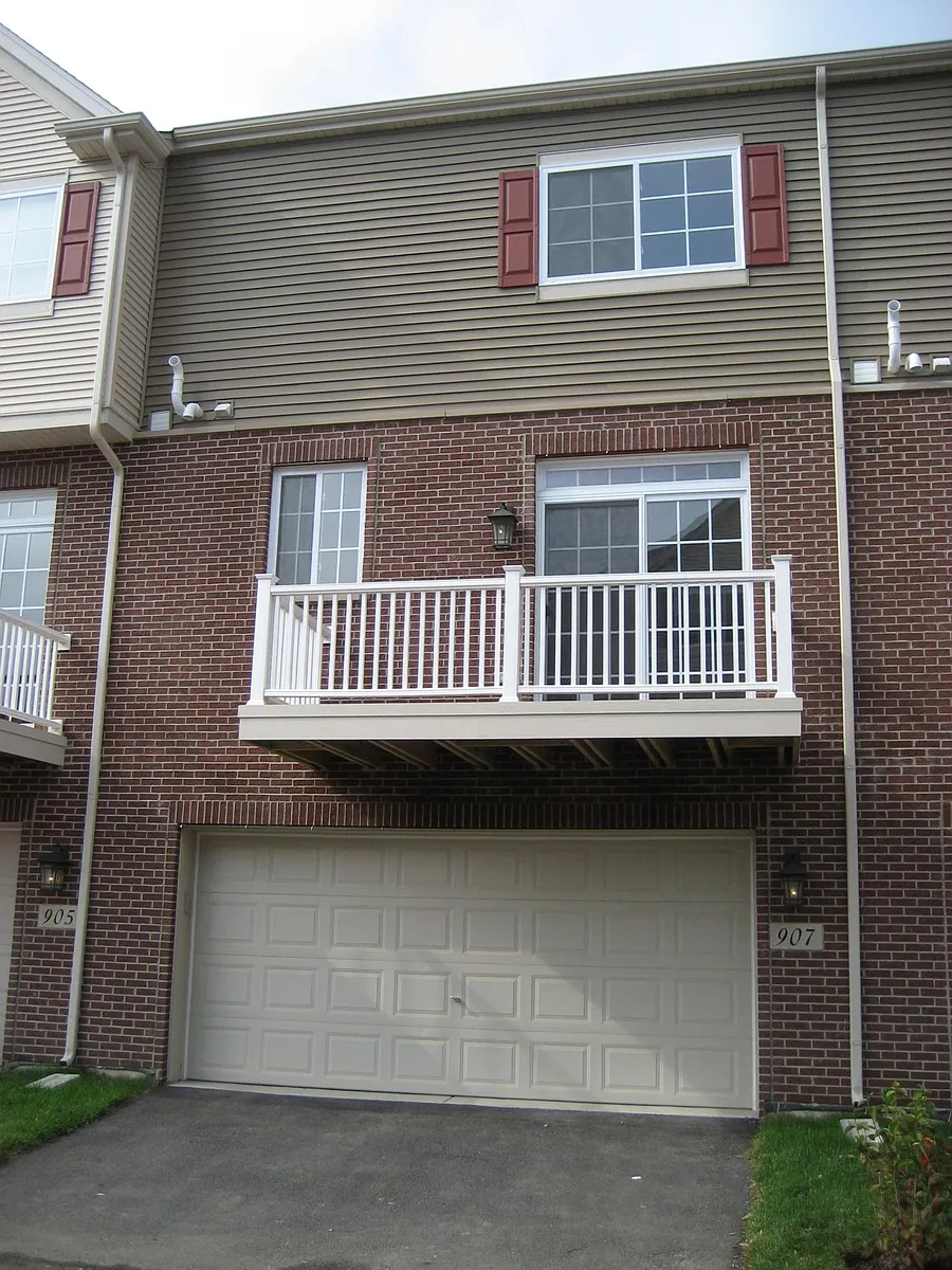 Building Photo - 907 Neudearborn Ln