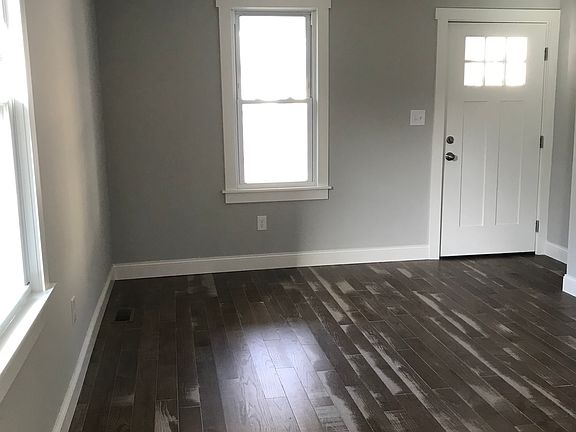 2nd image of 414 Lenni Rd