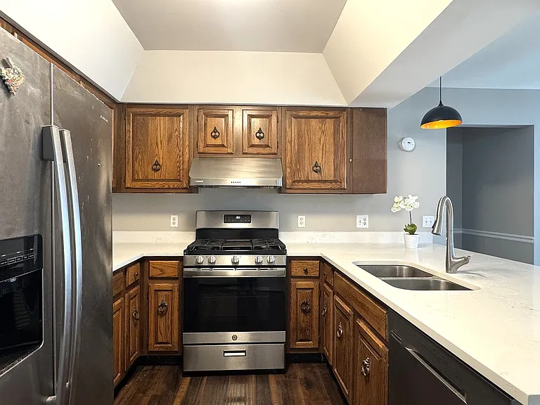 6652 Fernwood Dr — Photo 10