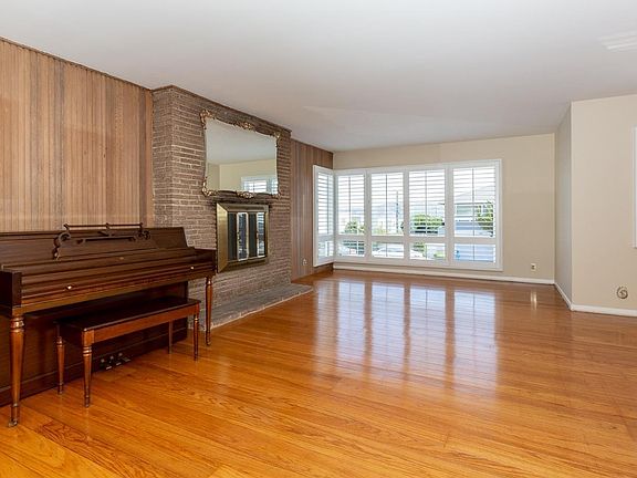 2nd image of 968 Southgate Ave