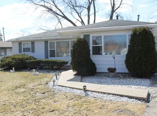 433 W Arlington Ln, Crete, IL 60417