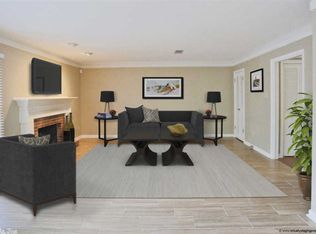 2805 Foxcroft Rd, Little Rock, AR 72227