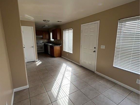 3rd image of 460 Rexford Dr Unit 2101