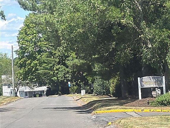 4th image of 714 Long Hill Rd