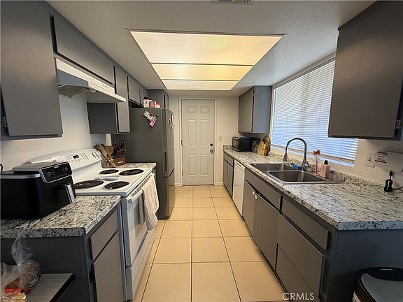 4th image of 3224 Nashville Ct