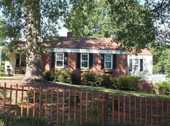 2nd image of 1042 Bedford Dr
