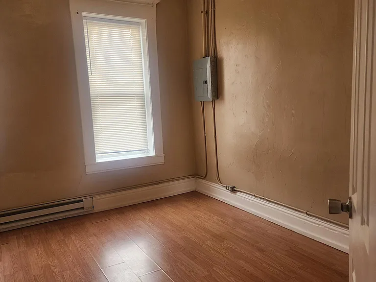 1943 Lake Ave #4 — Photo 6