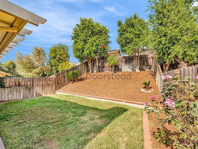 11018 Charleston St — Photo 50