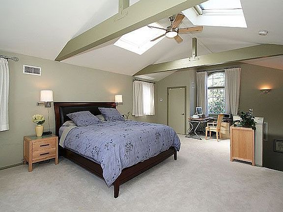 5th image of 4078 Kraft Ave
