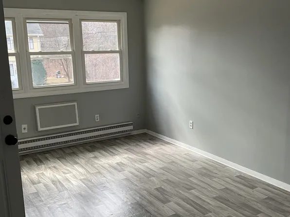 79 Rosario Dr #2, Waterbury, CT 06708