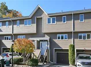 74 Village Grn, Bardonia, NY 10954