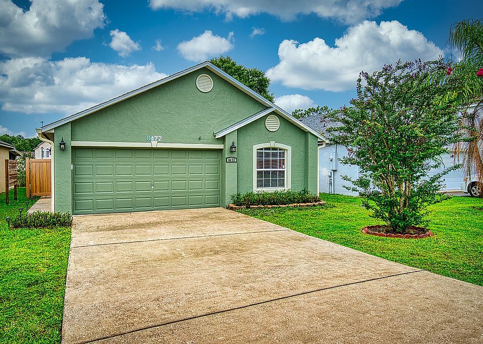 1st image of 8472 Oak Crossing Dr W