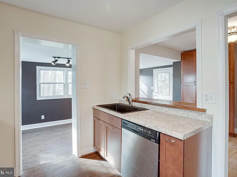 4107 Byrd Ct — Photo 5
