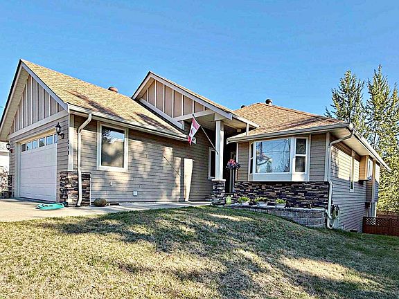 3rd image of 340 Robson Pl