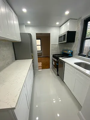 Rented by FirstService Realty (legacy) | media 3