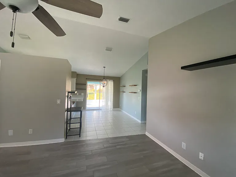 3915 E Lake Todd Dr — Photo 5