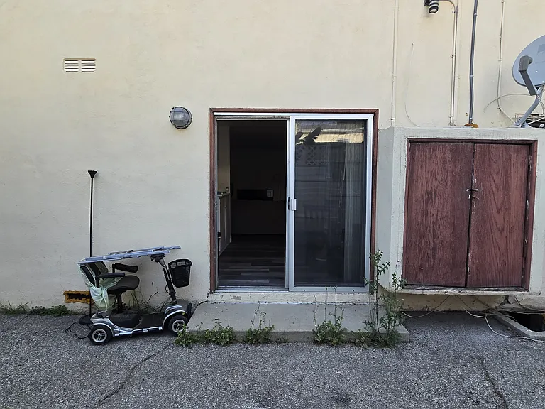 1132 S Holt Ave #3 — Photo 12