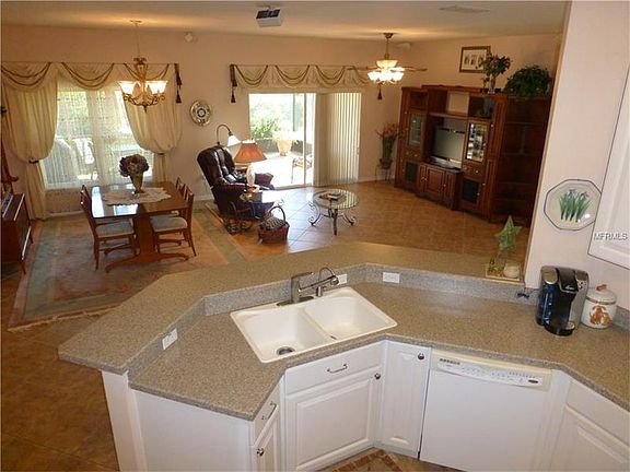 5th image of 100 Oak Leaf Dr