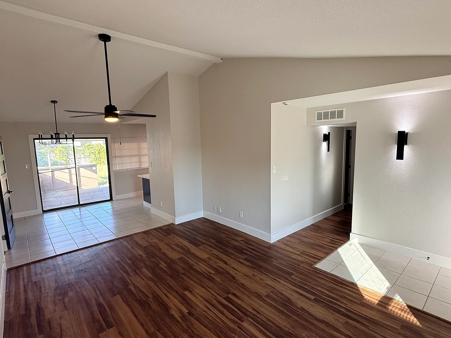 4 bed, 1400 sqft, $2,095 — Photo 4