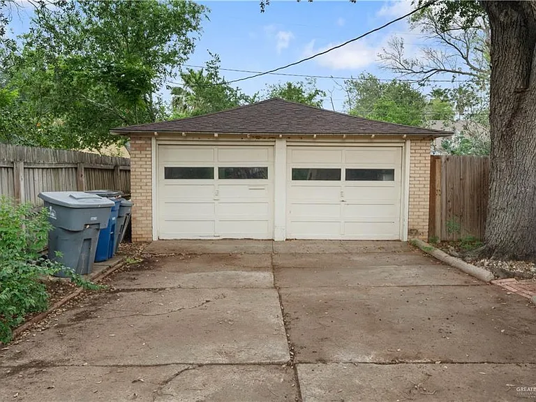 1114 S 8th Ave — Photo 15