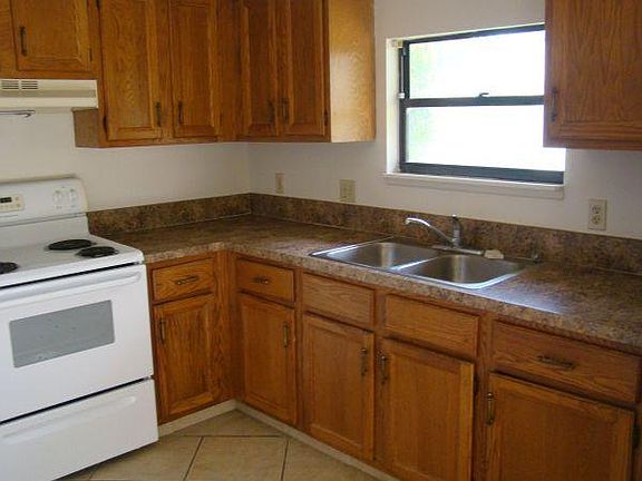 5th image of 3401 SW Cornell Ave