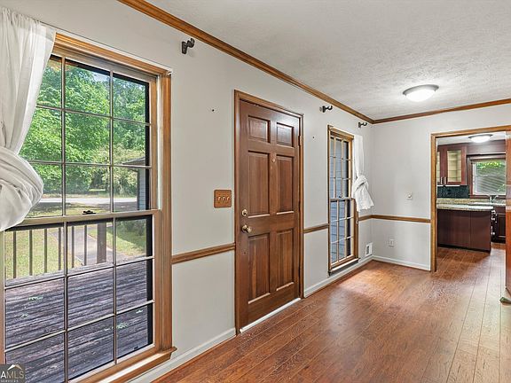 2nd image of 3047 Sanibel Dr