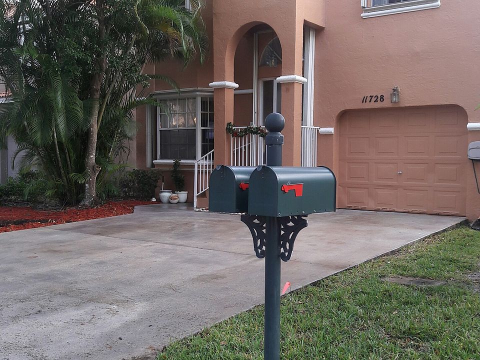 1st image of 11728 SW 1st St