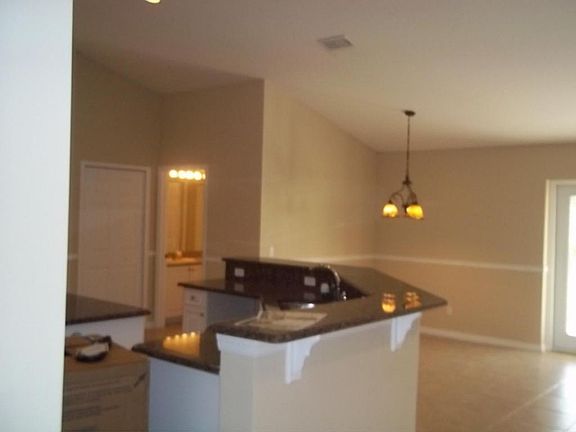 3rd image of 416 SW Alcan Dr