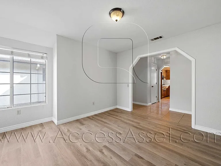 4473 Brighton Ct — Photo 3