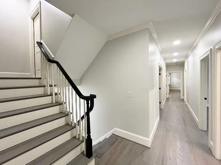 535 Guilford Cir — Photo 26