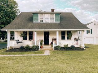208 Miller St SE, Christiansburg, VA 24073