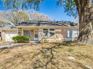 1121 W Tucker Blvd, Arlington, TX 76013