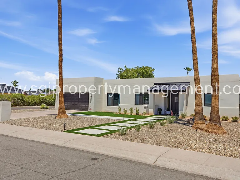 5040 E Columbine Dr — Photo 4