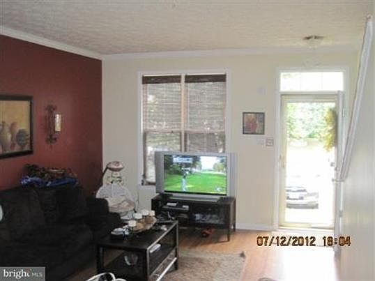 2nd image of 761 Hickory Limb Cir W