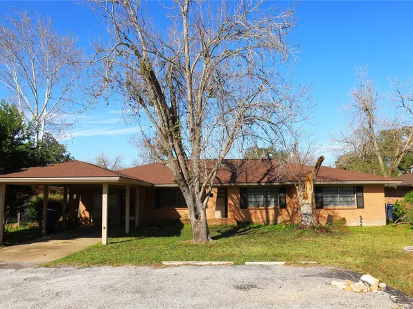 103 E Meadow Ln, West Columbia, TX 77486