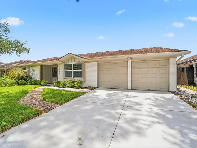 11102 Endicott Ln — Photo 35