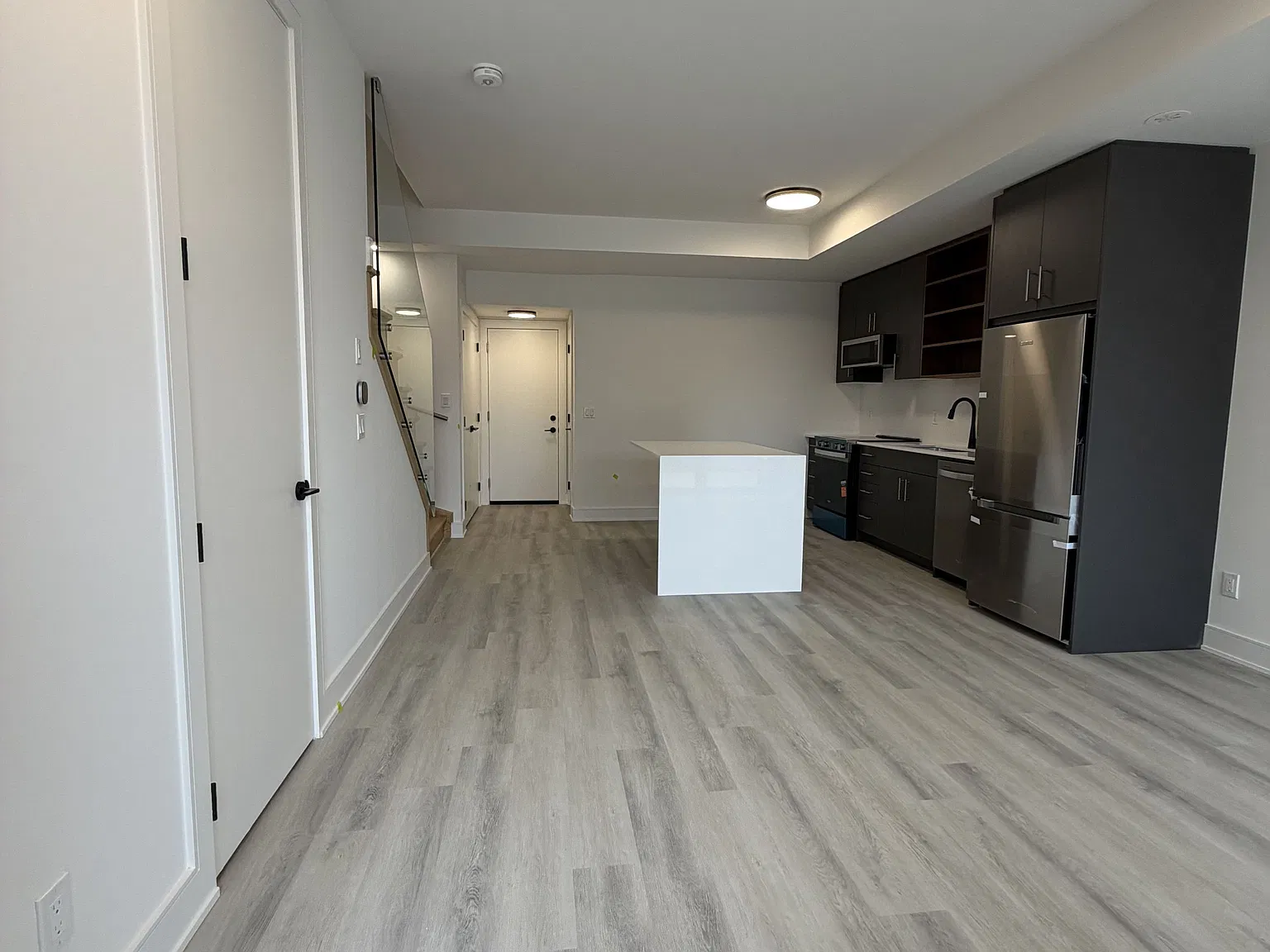 1 bed, $2,050 — Photo 2