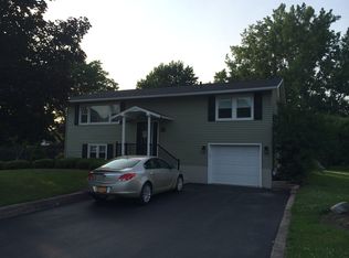 110 Farmingdale Rd, Camillus, NY 13031