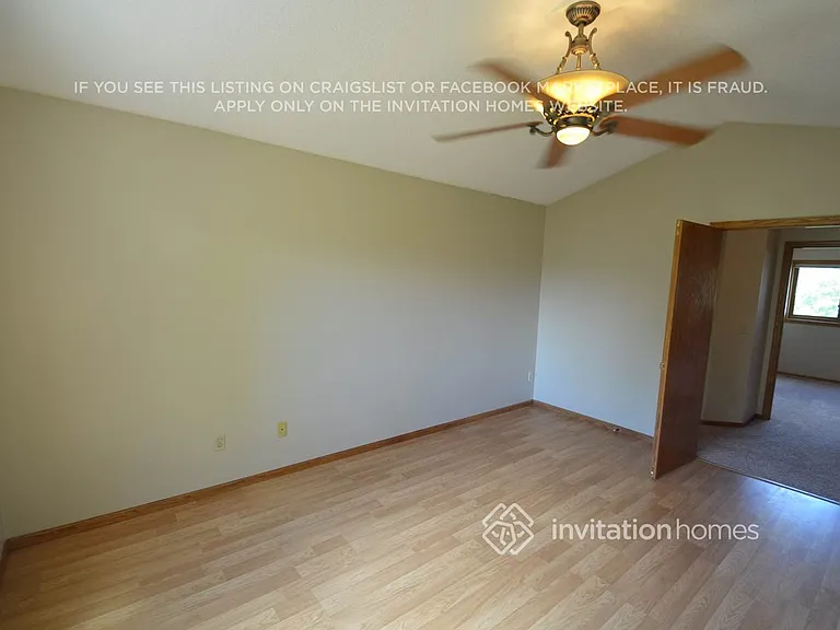 15684 Cumberland Ave W — Photo 8