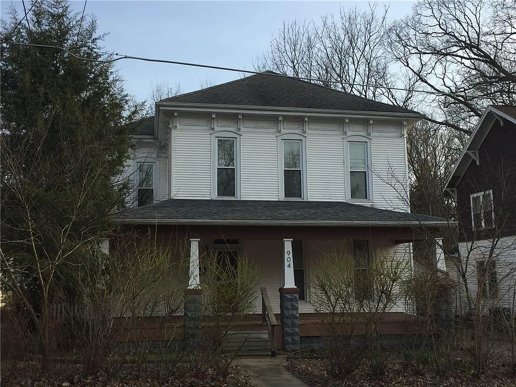 904 Harrison Ave photo 1