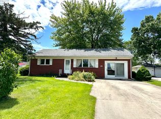 355 E Ottawa St, Oak Harbor, OH 43449