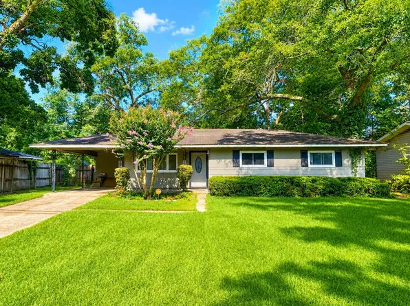 104 Clark St, Petal, MS 39465