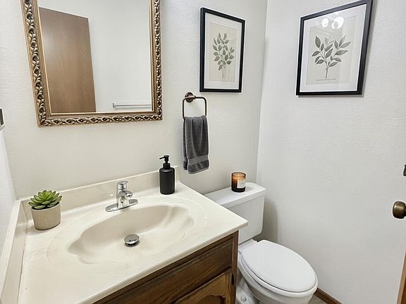 5th image of 331 NE Highland Dr #331