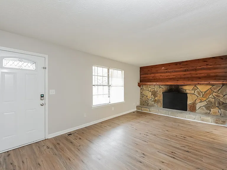2687 Del Ridge Dr — Photo 6