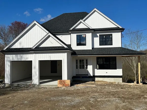 84 Pine St, Rehoboth, MA 02769