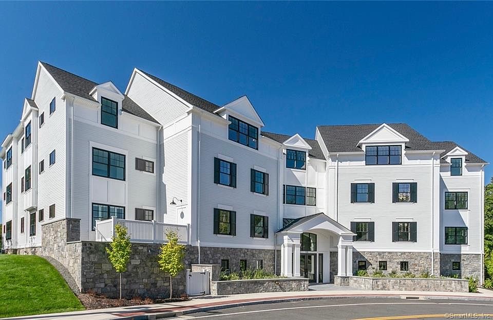 1st image of 788 Farmington Ave #301