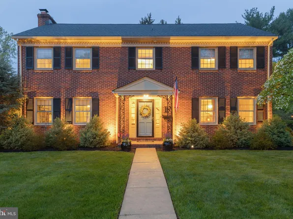 527 Rothbury Rd, Wilmington, DE 19803