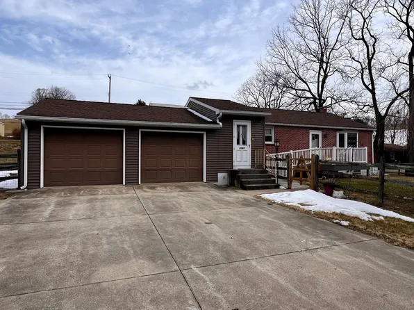 16 N Grim Mill Rd, Boyertown, PA 19512