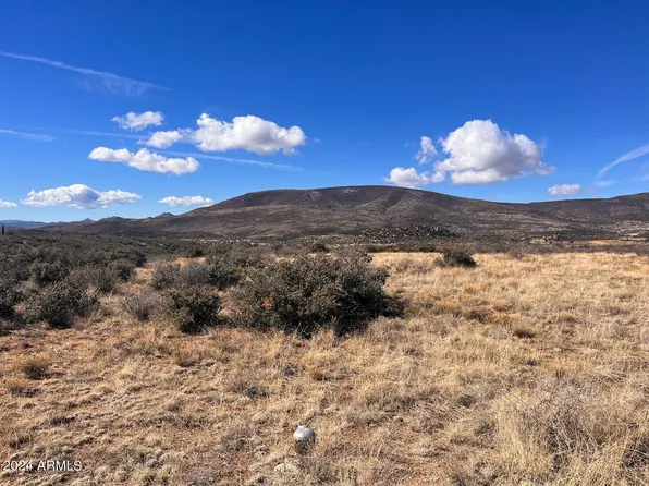1100b S Iron Spring Road #-, Skull Valley, AZ 86338
