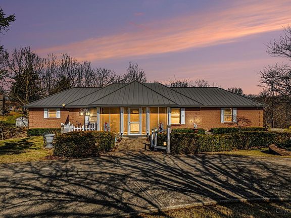 2nd image of 20902 Ridgecliff Ct